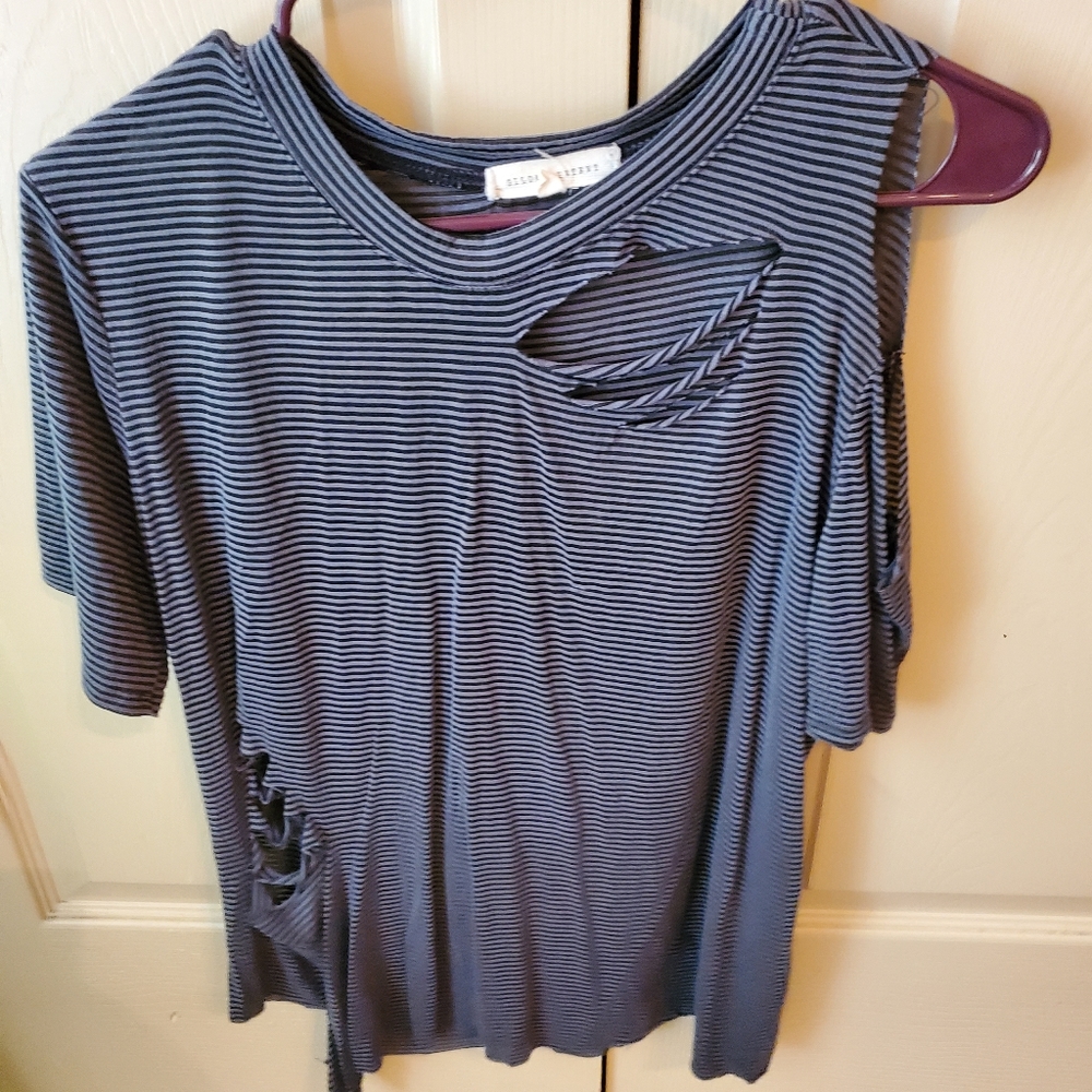 Rip style shirt